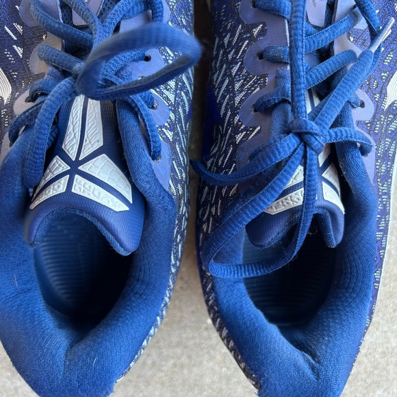 Kobe basketball sneakers - Picture 2 of 4